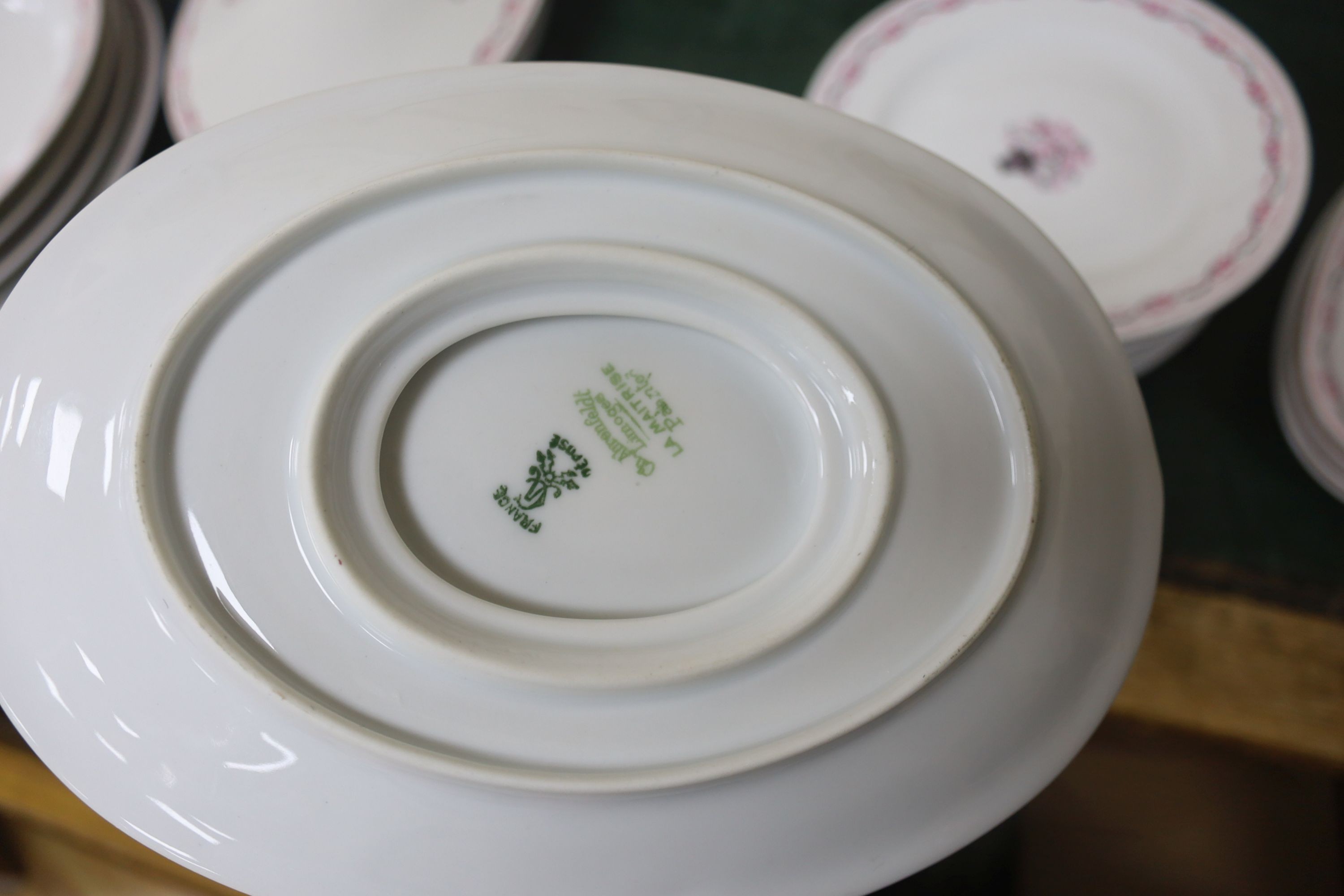 A Limoges ‘la maitrise’ part dinner service
